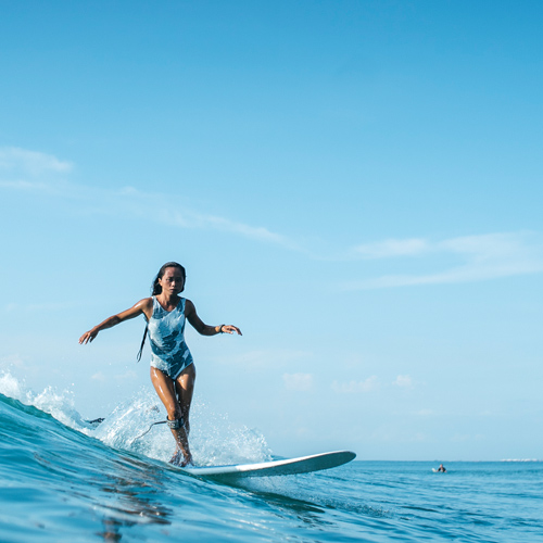 Surf Girl Padang Right