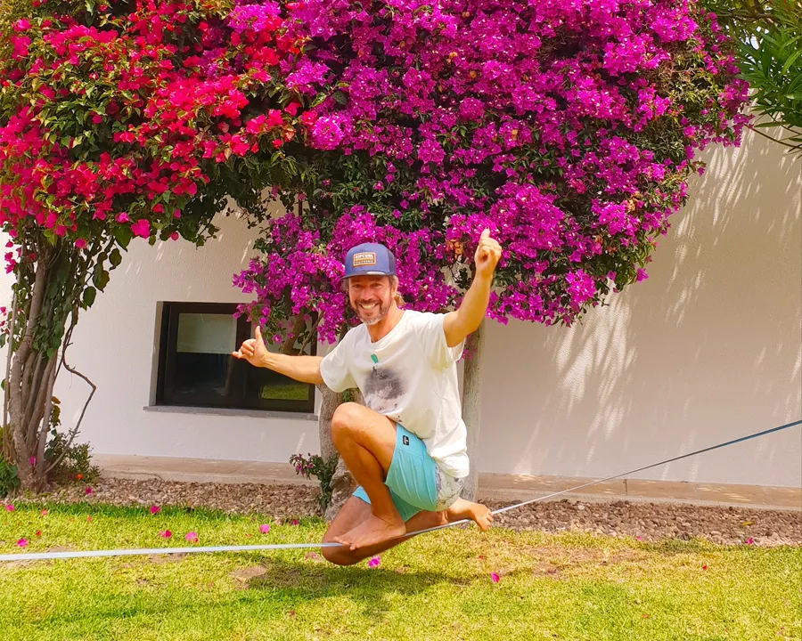 Slackline fun in our surf camp