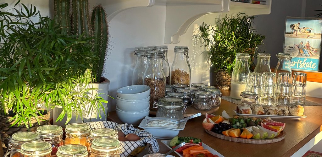 Breakfast Surfhouse-1024x500