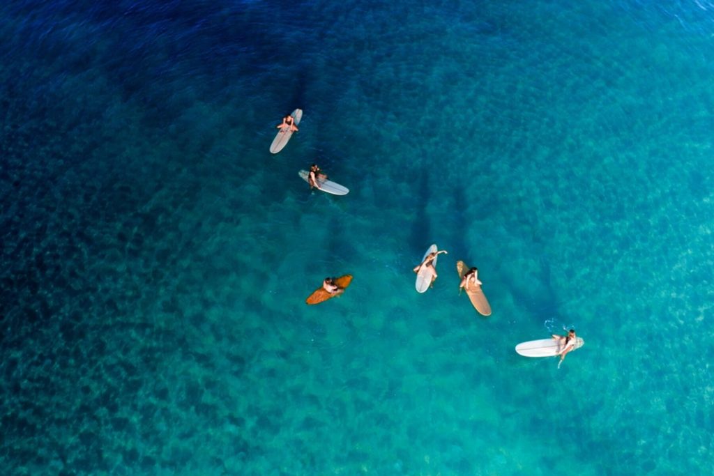 csm_pure-surfcamps-frankreich-24-plus-surfcamp-moliets-surfkurs-im-blauen-atlantik-gruene-wellen_a4ad9346d4