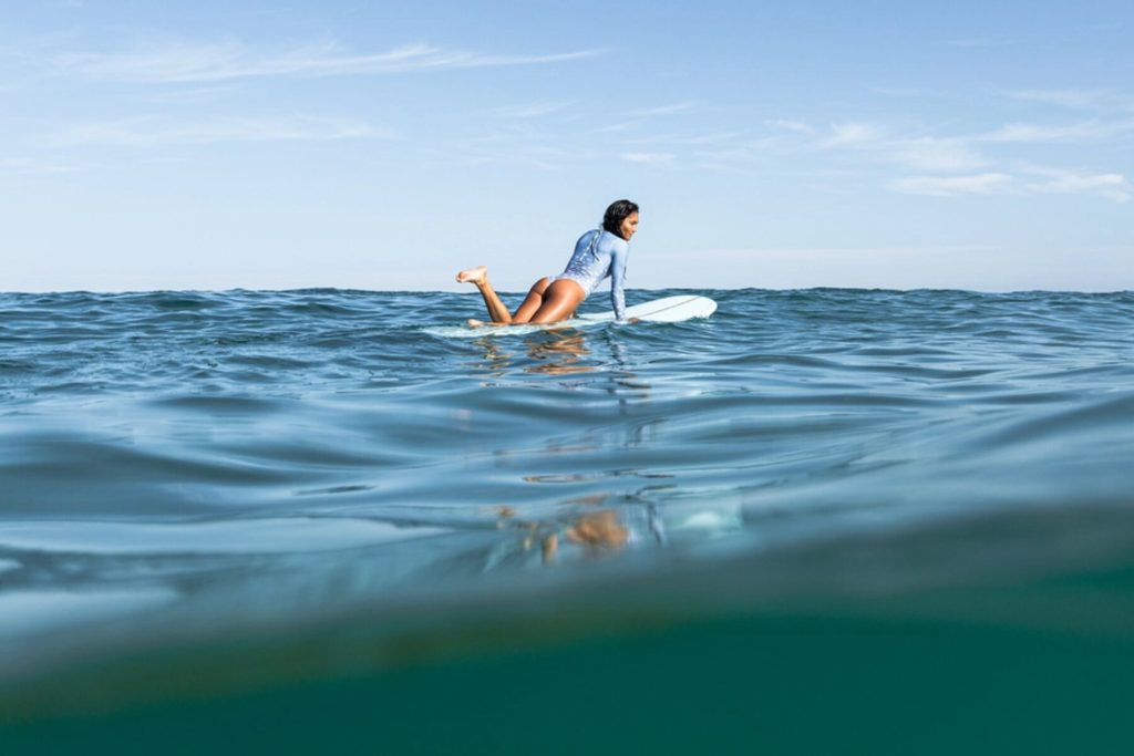 csm_puresurfcamps-kanaren-fuerteventura-canaries-surfcamp-pure-lifestyle-surf-lodge-surflodge-longboard_4572de3e7d