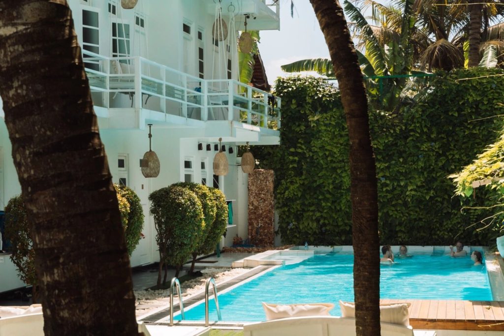 csm_surfhouse-sri-lanka-weligama-unterkunft-am-strand-mit-pool_af2df94dd4
