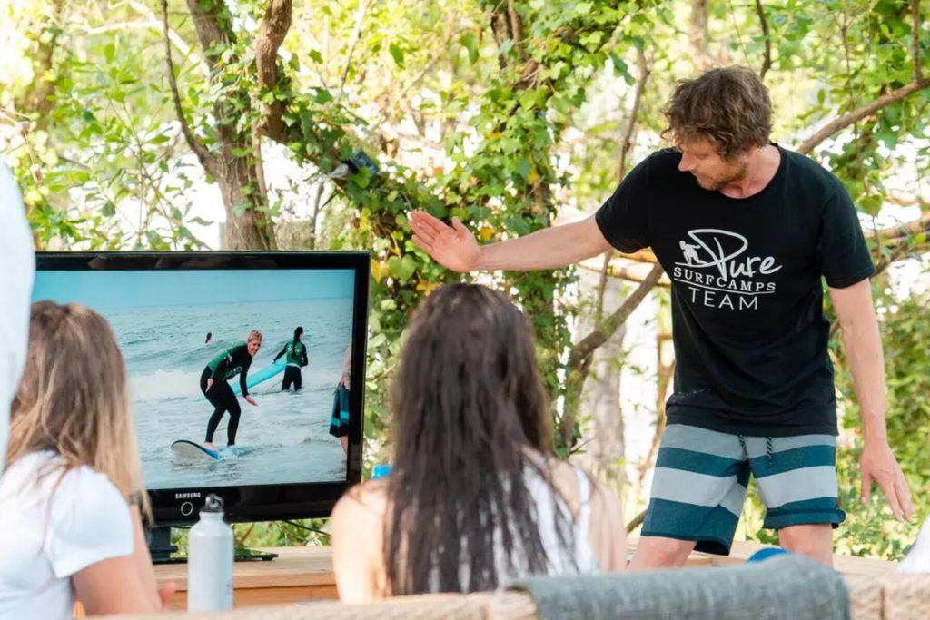 france-new-csm-puresurfcamp-24plus-surfcamp-videoanalys-mit