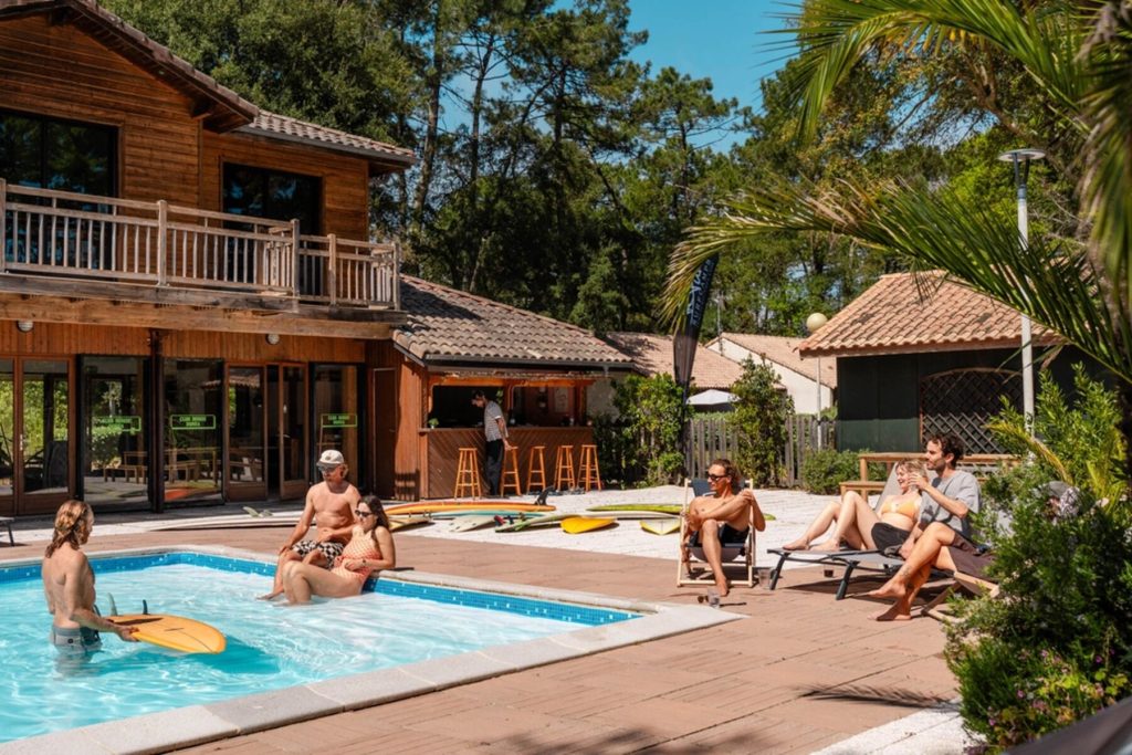france-new-csm-surfcamp-soustons-plage-frankreich-pool