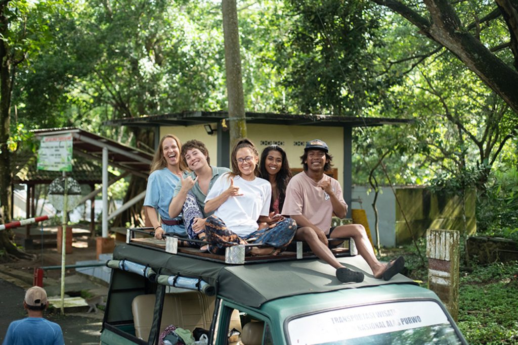 img-surf-trips-to-explore-indonesia-soleia