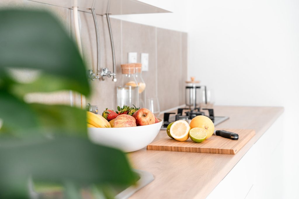 puresurfcamps-surfcamp-portugal-surf-surfing-surflesson-nature-ocean-best-time-ever-surflodge-house-kitchen