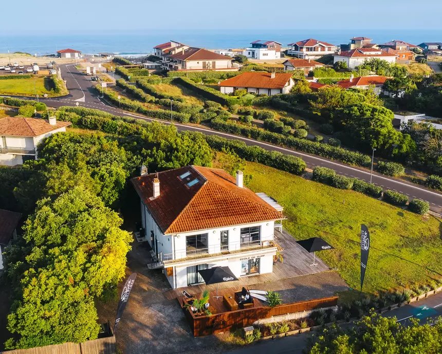 csm_puresurfcamps-surfcamp-seignosse-frankreich-house-ocean_d202ec6c7c-5x4