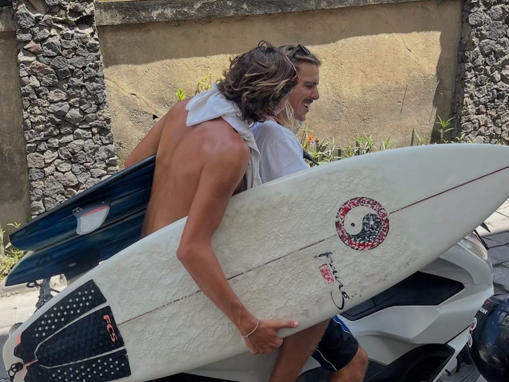 Mojo is more than just a surf camp 🌊It’s early mornings, new adventures and sunsets with your p (2)