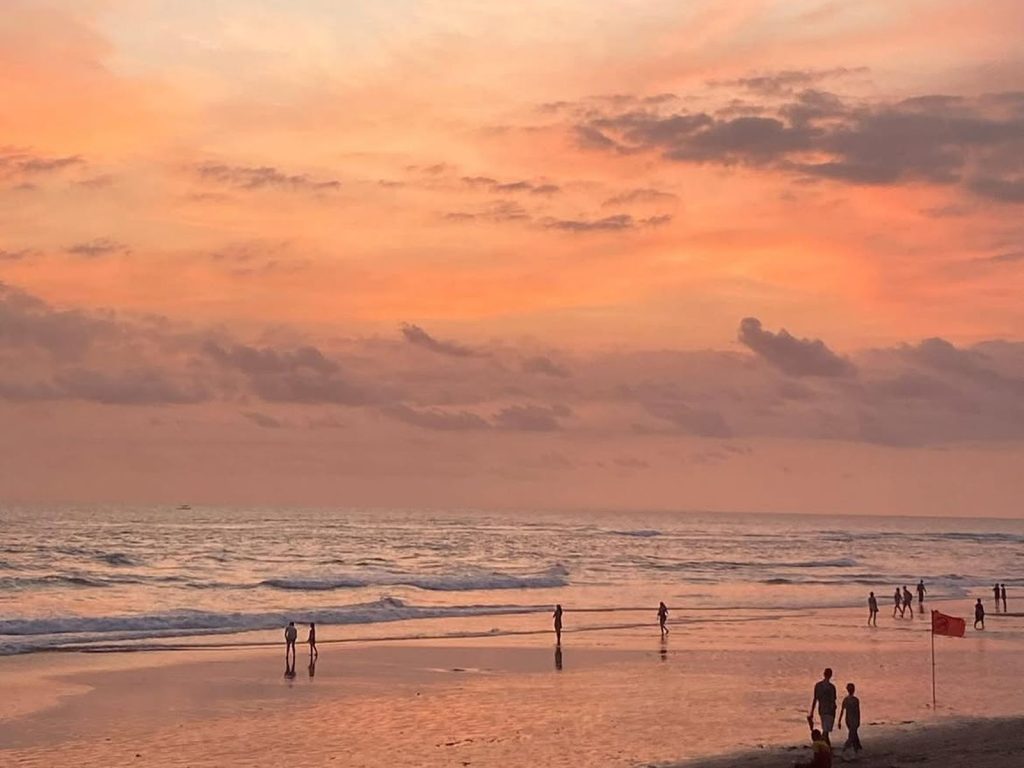 Our canggu camp is doing what we do best! 🌊🤍 Surf sessions,sunset beers,late nights and salty