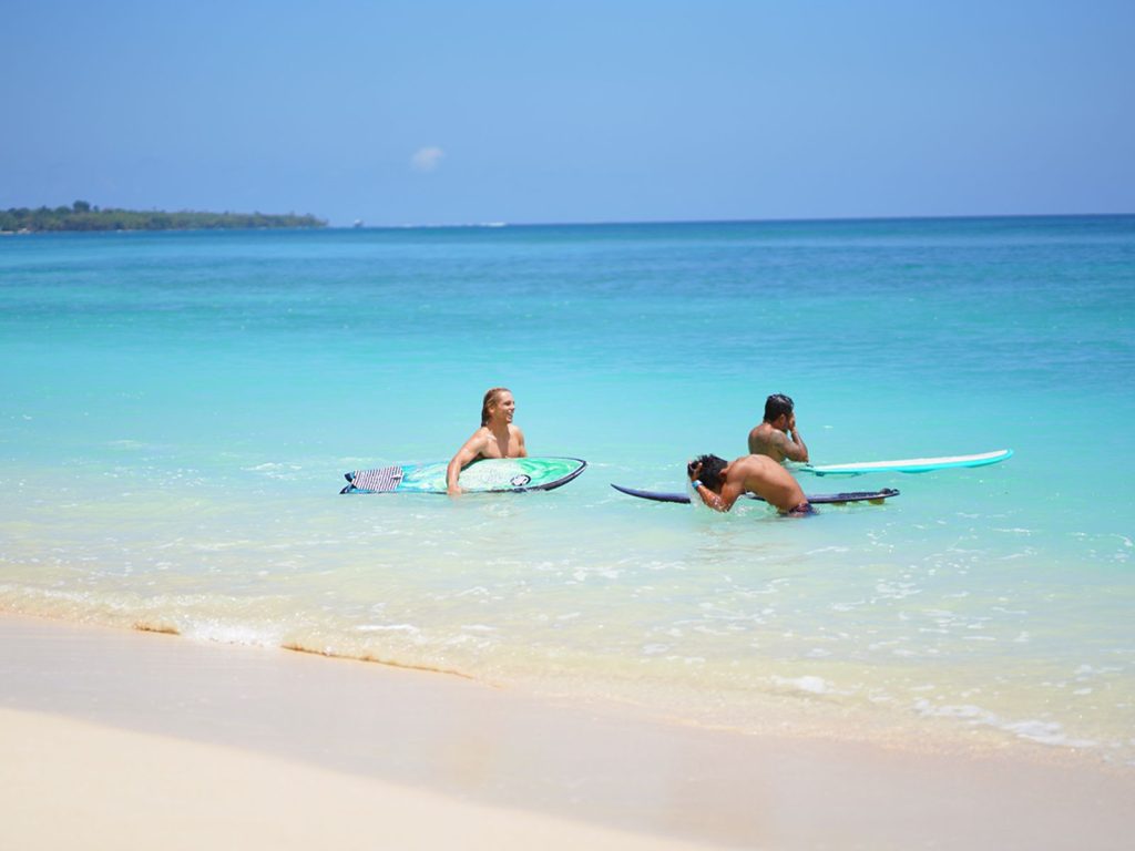 redisland-surf-instructors